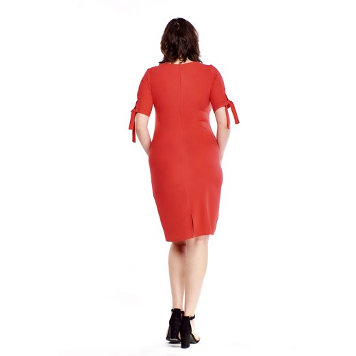 Sukienka Ptakmoda.com czerwona gładka dla puszystych na spacer casualowa z krótkim rękawem 