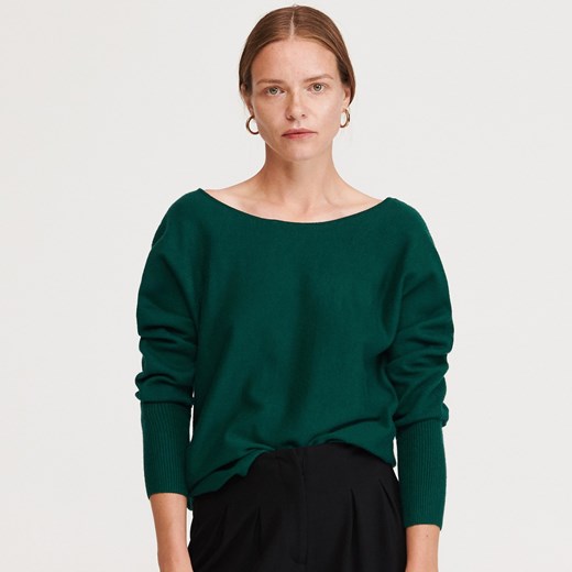 Zielony sweter damski Reserved z okrągłym dekoltem 