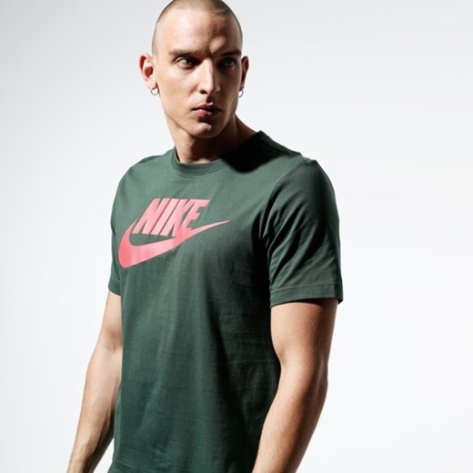 Koszulka sportowa Nike na wiosnę 
