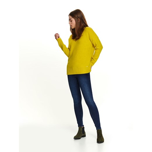 Sweter damski żółty Top Secret z dekoltem w literę v na zimę 