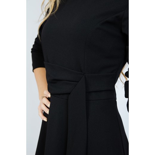 Sukienka Olika czarna midi elegancka rozkloszowana z długim rękawem