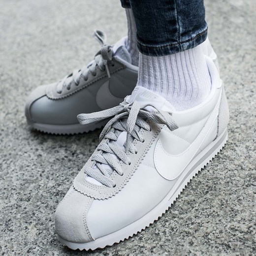 Buty Nike Wmns Classic Cortez Nylon "Pure Platinum" (749864-010)