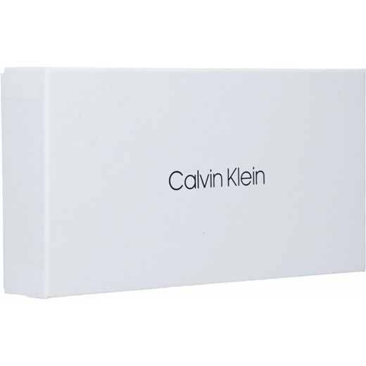 Czarny portfel damski Calvin Klein gładki 