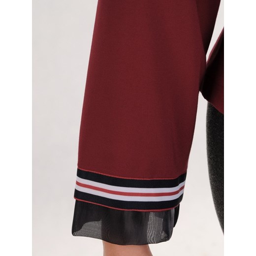 Bluzka damska czerwona Modbis z okrągłym dekoltem elegancka z długim rękawem 