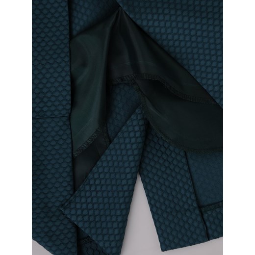 Żakardowa sukienka Tisa, kreacja wizytowa w kolorze ciemnej zieleni.
