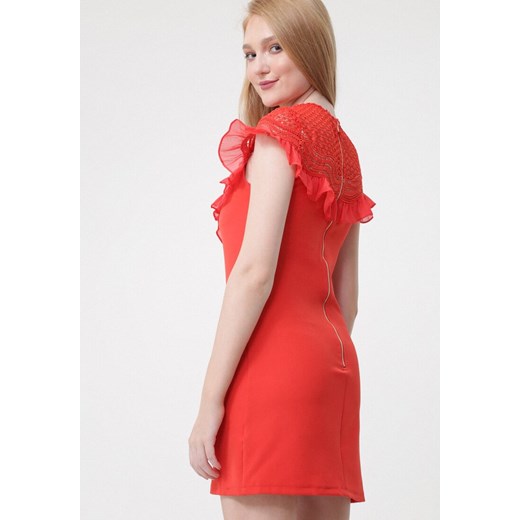Sukienka czerwona Born2be na randkę mini z okrągłym dekoltem 