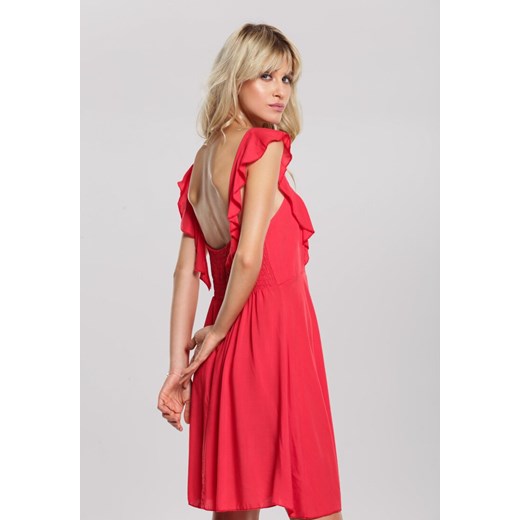 Sukienka Renee z krótkimi rękawami czerwona asymetryczna z dekoltem karo bez wzorów 