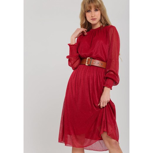 Sukienka Renee rozkloszowana bez wzorów czerwona z długimi rękawami 