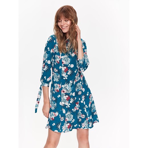 Taliowana sukienka przed kolano w kwiatowy nadruk  Top Secret 40 promocyjna cena  