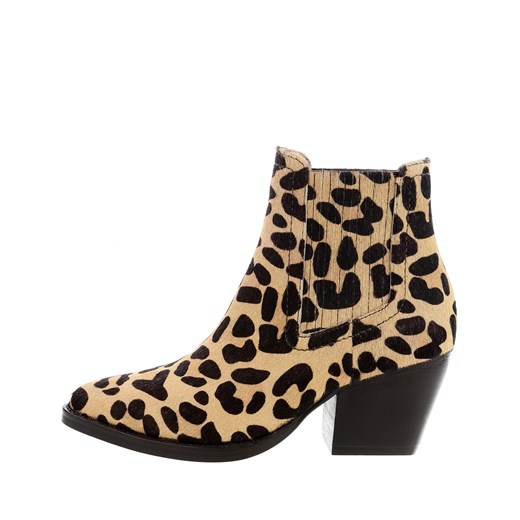 Brązowe botki Primamoda na jesień 