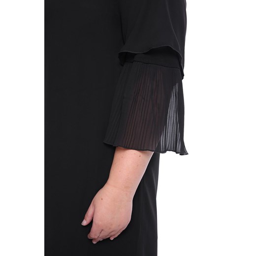 Czarna sukienka z plisowanymi wstawkami   54 Modne Duże Rozmiary