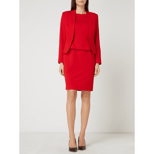 Czerwona sukienka Montego elegancka z krótkim rękawem z wiskozy mini z baskinką biznesowa 