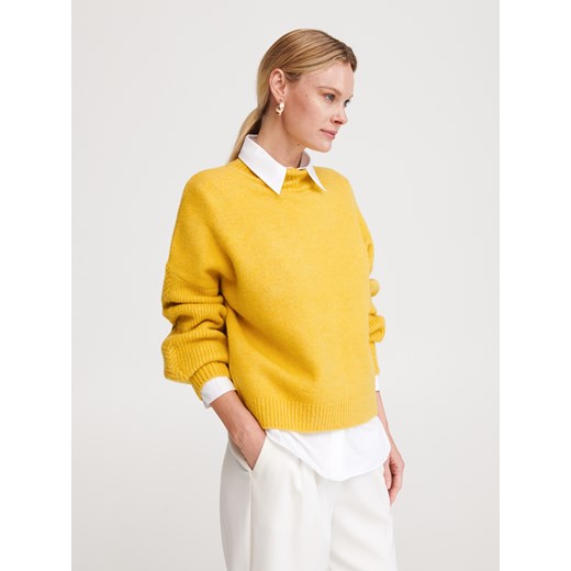 Żółty sweter damski Reserved 
