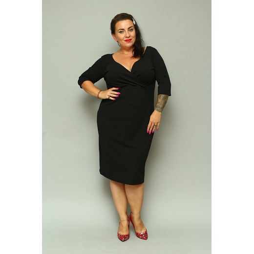 Sukienka z kopertowym dekoltem plus size BONITA dzianinowa ołówkowa czarna   plus size karko.pl