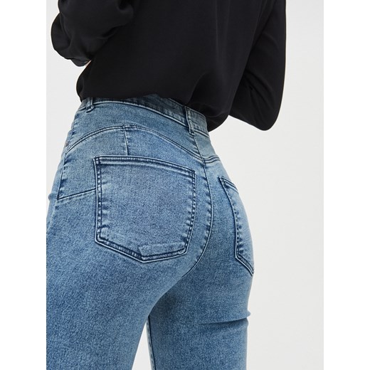 Cropp - Jeansy high waist push up - Niebieski Cropp 32