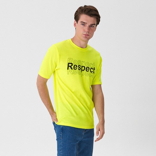 T-shirt męski żółty House z krótkimi rękawami 