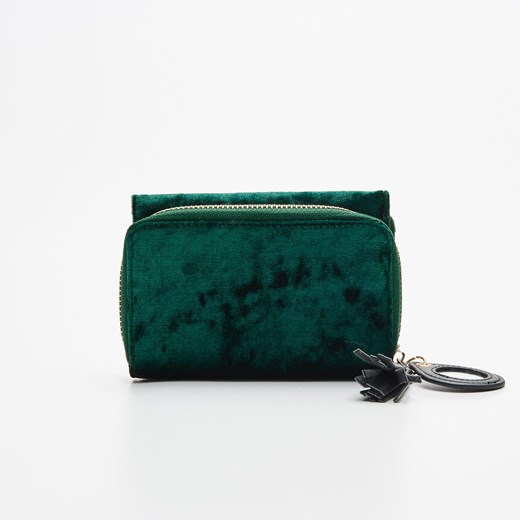 Cropp - Welurowy portfel z lusterkiem - Zielony