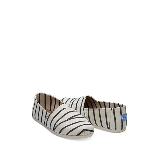 TOMS Slippersy "Classic" w kolorze biało-granatowym