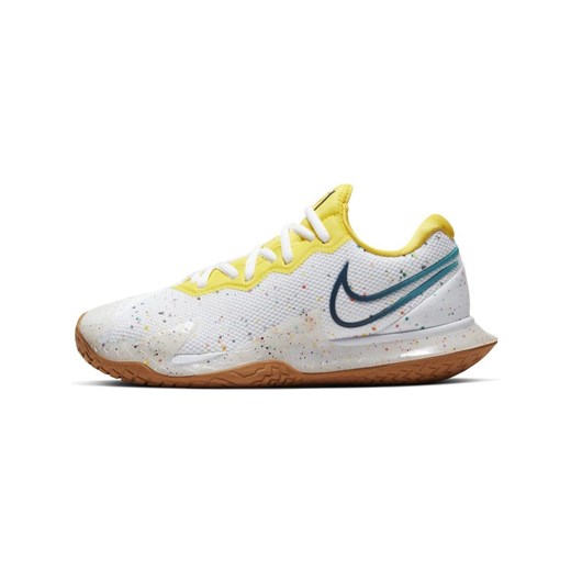 Buty sportowe damskie białe Nike dla biegaczy zoom na wiosnę 