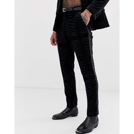 ASOS DESIGN – Czarne aksamitne spodnie garniturowe o obcisłym kroju do smokingu ze wzorem w tygrysie paski i brokatem-Czarny