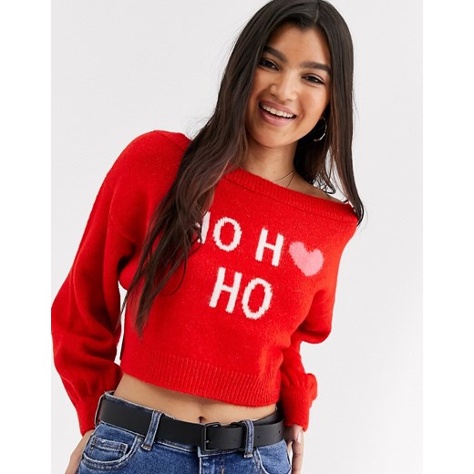 ASOS DESIGN  – Sweter o krótkim fasonie z odkrytymi ramionami i napisem ze świątecznym motywem „Ho ho ho”-Czerwony