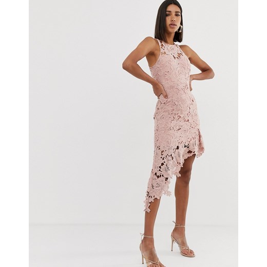 Koronkowa sukienka midi Love Triangle z tyłem typu halter z asymetryczną spódnicą, różowa-Różowy
