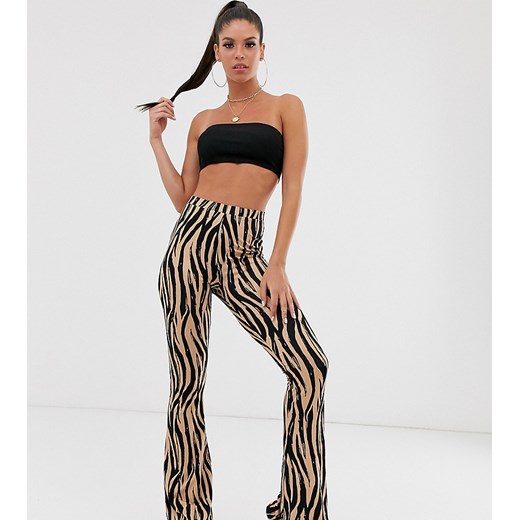 ASOS DESIGN – Tall – Beżowe spodnie z rozszerzanymi nogawkami ze wzorem w tygrysie paski-Wielokolorowy