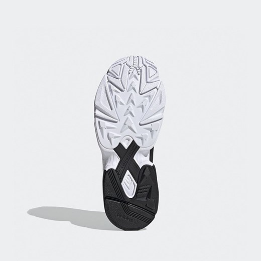 Buty sportowe damskie Adidas Originals sznurowane na płaskiej podeszwie 