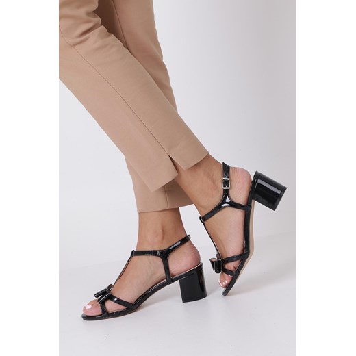 Casu sandały damskie eleganckie bez wzorów z klamrą na słupku z niskim obcasem 