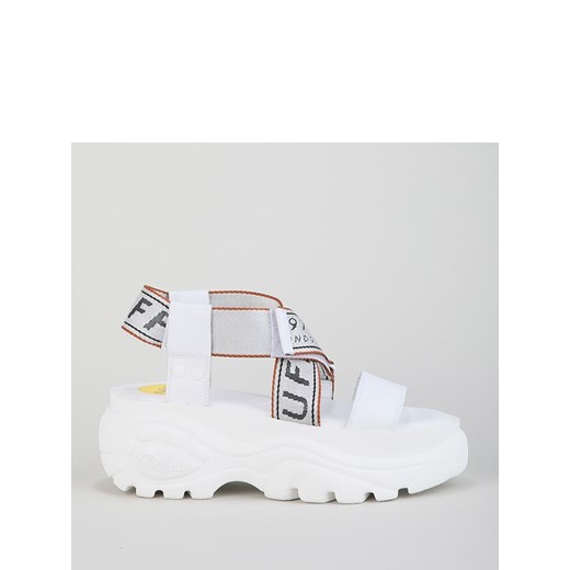 Skórzane sandały w kolorze białym