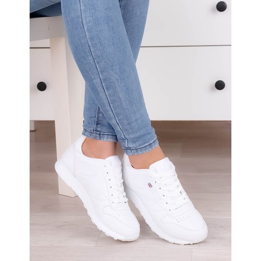Lekkie białe sportowe buty damskie, wygodne klasyczne sznurowane - Obuwie F203