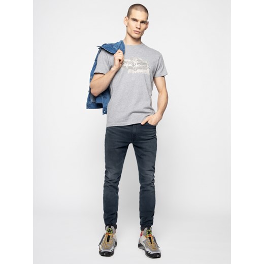 T-shirt męski szary Pepe Jeans w stylu młodzieżowym 