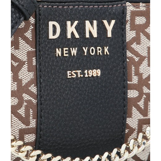 Listonoszka DKNY skórzana bez dodatków na ramię z nadrukiem 
