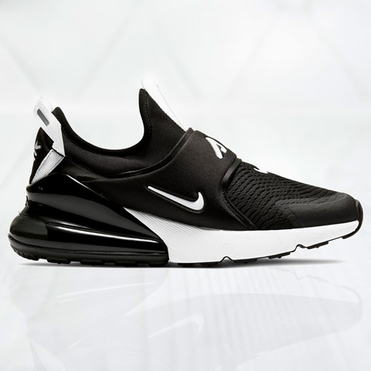 Buty sportowe damskie Nike czarne płaskie bez wzorów wiązane 