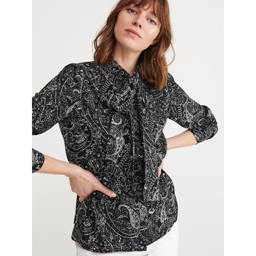Reserved bluzka damska z długim rękawem w abstrakcyjne wzory 