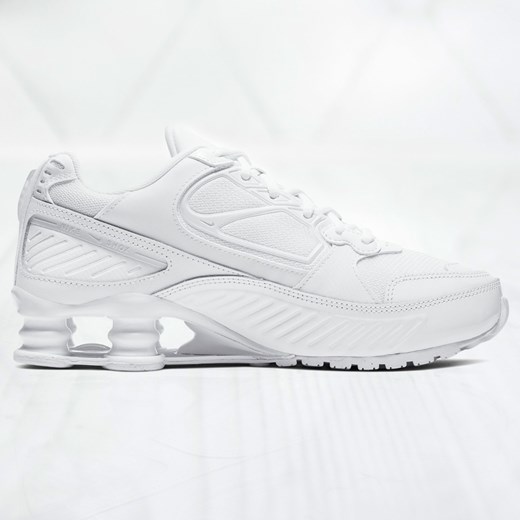 Białe buty sportowe damskie Nike wiązane 