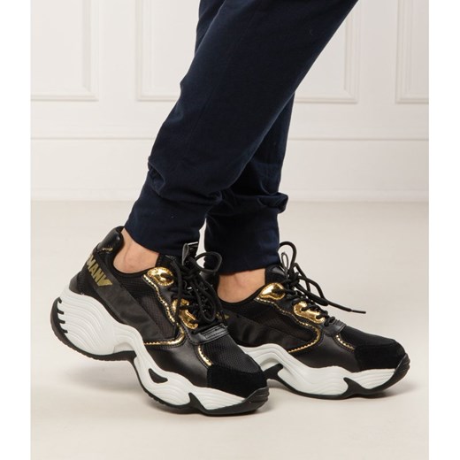 Buty sportowe damskie Emporio Armani sznurowane skórzane na platformie bez wzorów 