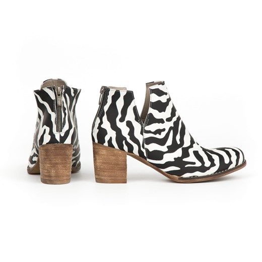 wycięte botki na słupku - skóra naturalna - model 501 - motyw zebry  Zapato 40 zapato.com.pl