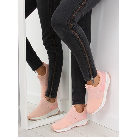 Butymodne buty sportowe damskie różowe na płaskiej podeszwie ze skóry ekologicznej 