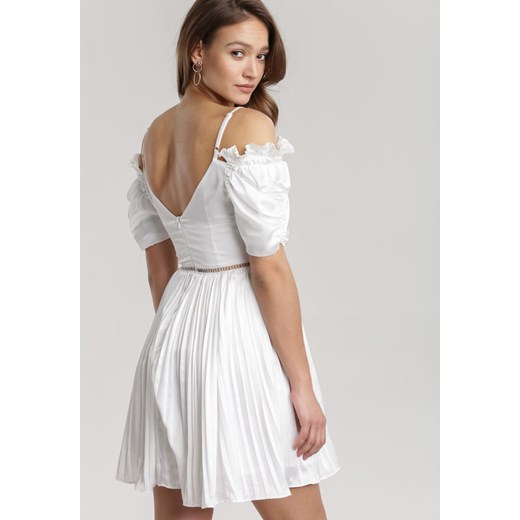 Sukienka Renee biała mini bez wzorów z odkrytymi ramionami 