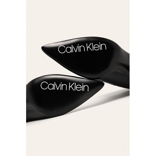 Botki Calvin Klein eleganckie bez wzorów bez zapięcia na obcasie 