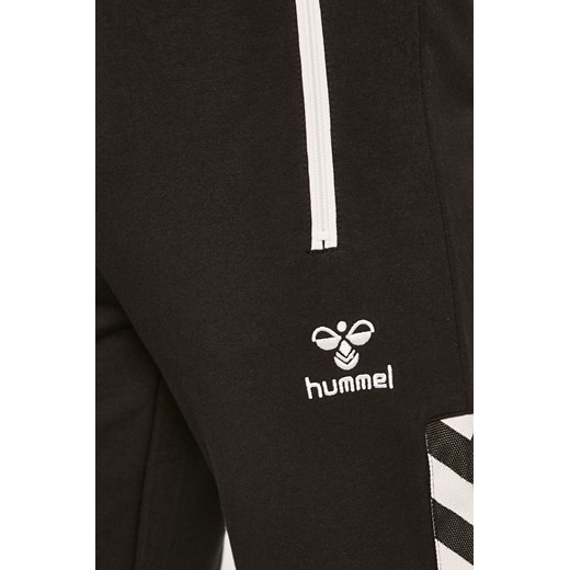 Spodnie męskie Hummel w abstrakcyjne wzory czarne w sportowym stylu 