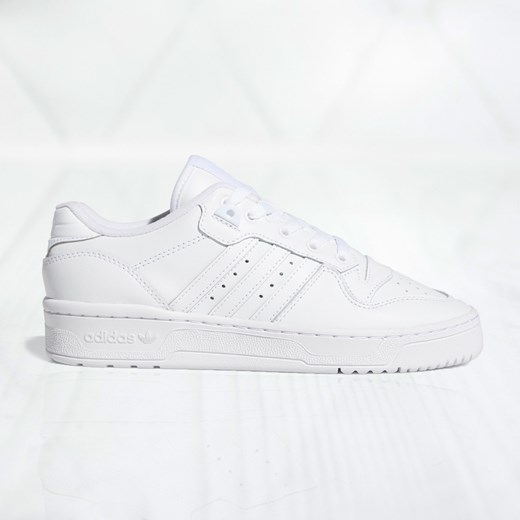 Buty sportowe damskie Adidas płaskie bez wzorów wiązane