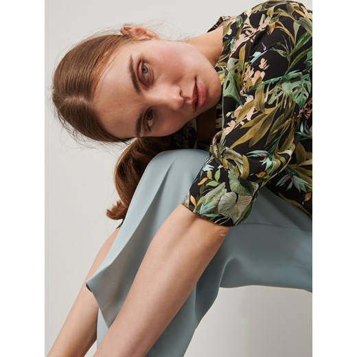 Bluzka damska Reserved wielokolorowa z dekoltem v