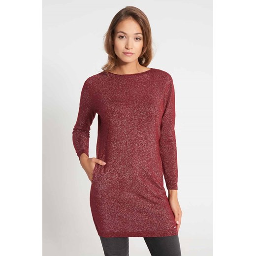 Sweter damski czerwony Quiosque bez wzorów z okrągłym dekoltem 