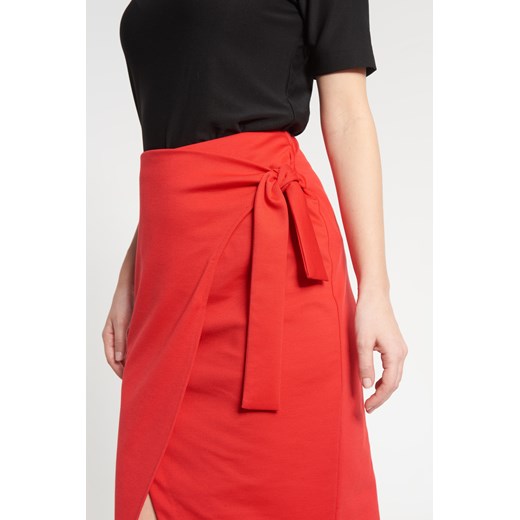 Czerwona asymetryczna spódnica z wiązaniem Quiosque  38 40 42 promocyjna cena  
