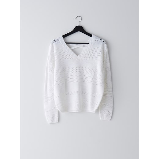 Cropp - Sweter z ozdobnym dekoltem na plecach - Biały  Cropp L 