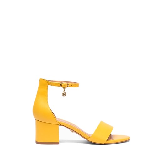 Sandały damskie żółte Kazar na obcasie z klamrą eleganckie 