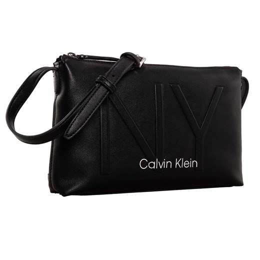 Calvin Klein czarny crossbody torebka NY Shaped EW Crossbody Calvin Klein   Differenta.pl