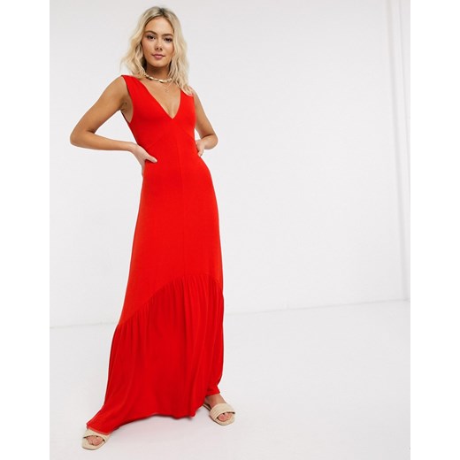 ASOS DESIGN – Czerwona sukienka maxi z dekoltem w kształcie litery V i falbaną-Czerwony